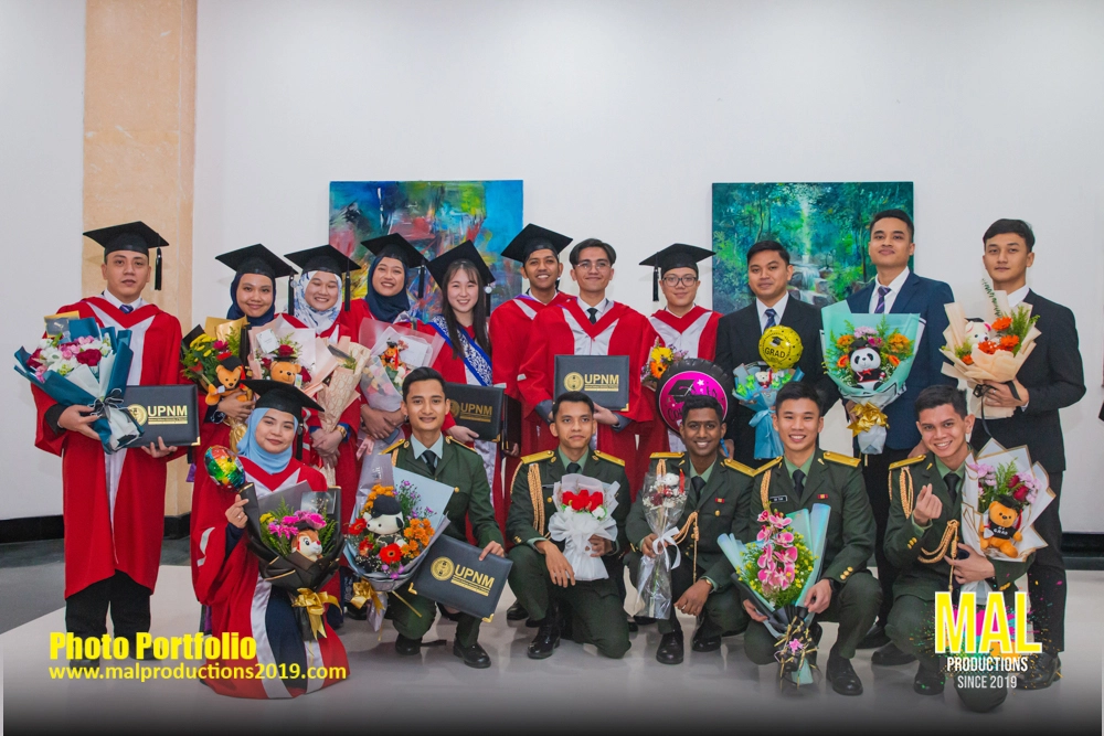 Gaduation Convocation PWTC Family Portfolio MAL 2019 -23.webp